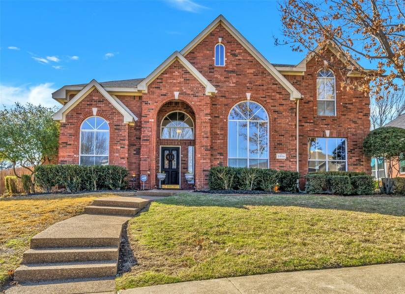 3809 Cove Road, Rowlett, TX 75088