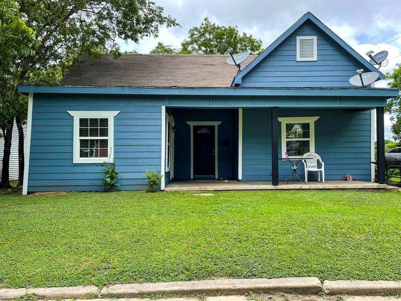 801 NW Main Street, Ennis, TX 75119