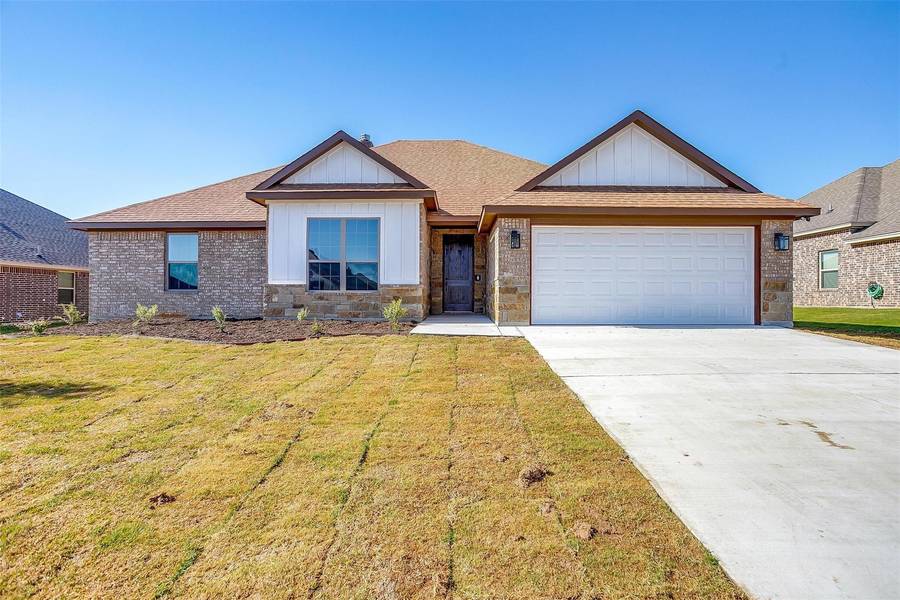 207 Bayless Avenue, Godley, TX 76044