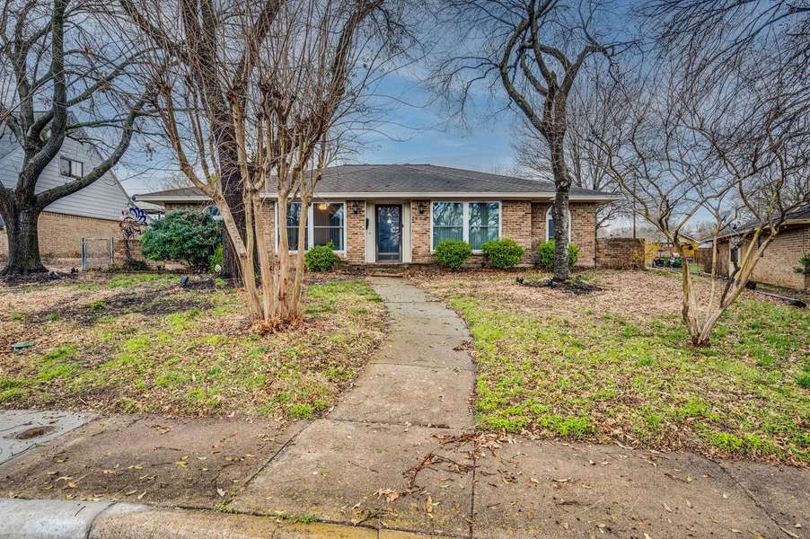 619 Willowbrook Circle, Duncanville, TX 75116