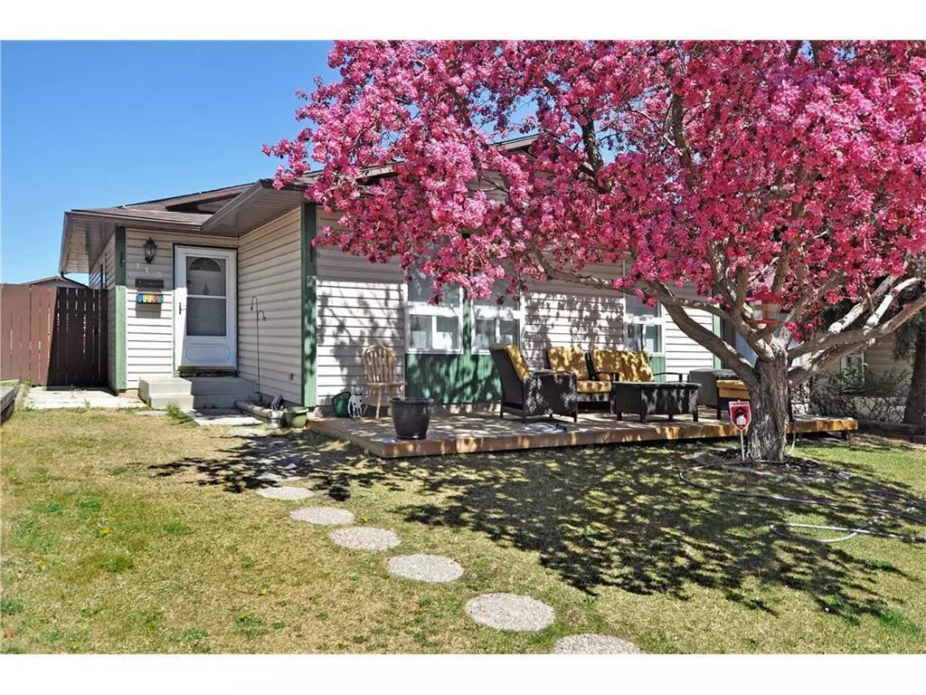 Calgary, AB T3K 1M1,119 Bedwood Bay NE