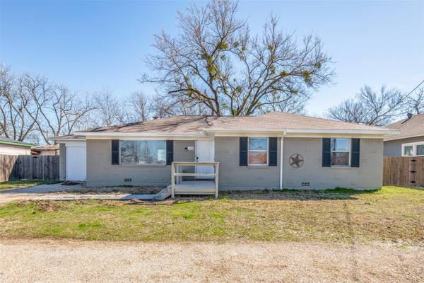 123 N Church Street, Pilot Point, TX 76258