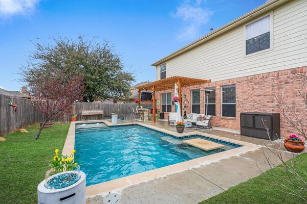 433 Mystic River Trail, Fort Worth, TX 76131