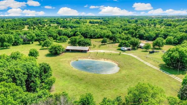 180 Jubilee Farm Road, Bells, TX 75414