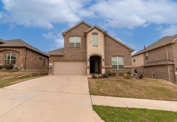 2208 Moonsail Lane, Denton, TX 76210