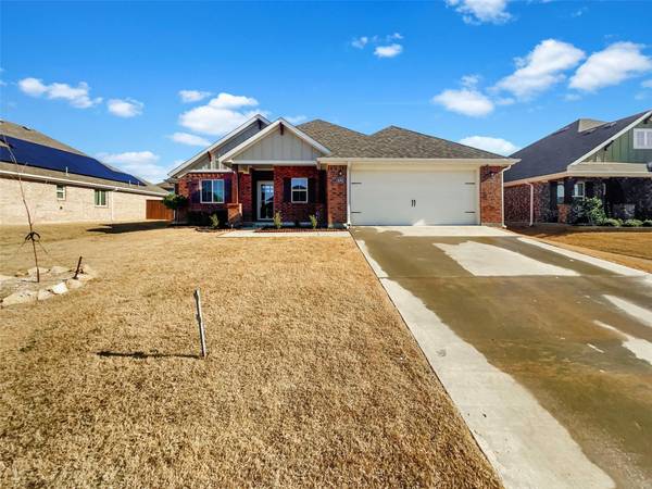 4003 Bridle Path Lane, Sanger, TX 76266