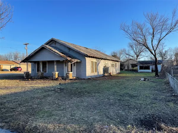 115 E 1st Street, Breckenridge, TX 76424