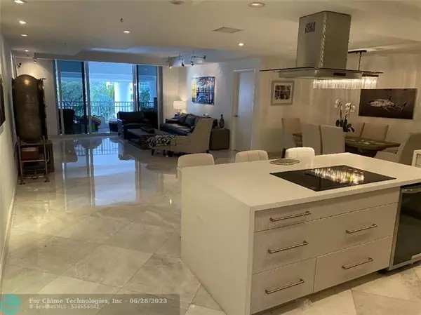 Miami, FL 33131,801 Brickell Key Blvd  #404