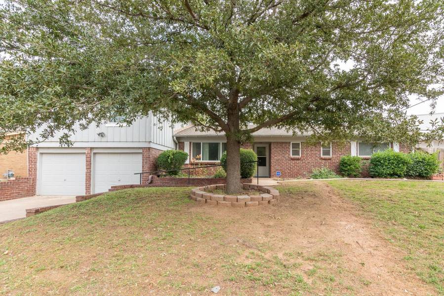 1316 Brookside Drive, Hurst, TX 76053