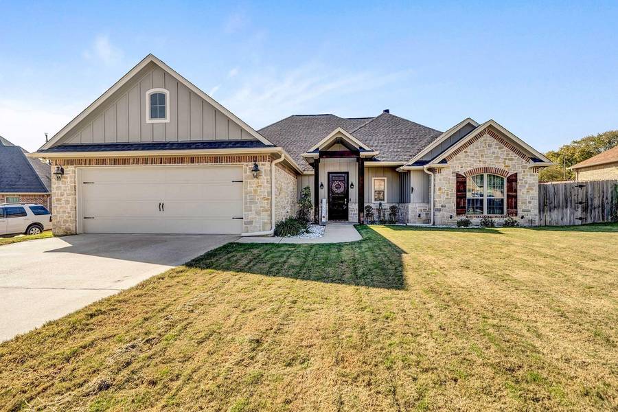 1002 Stagecoach, Bullard, TX 75757