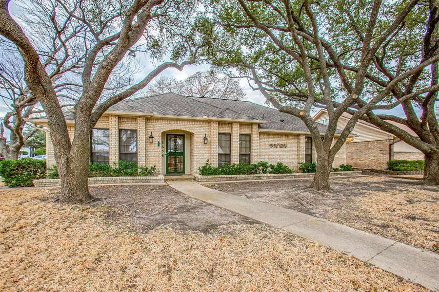 6636 Warm Breeze Lane, Dallas, TX 75248