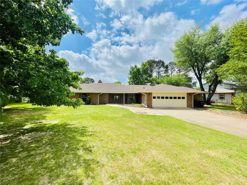 3813 Winding Way, Granbury, TX 76049