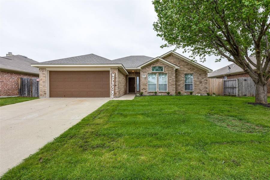 328 Rock Hill Drive, Crowley, TX 76036