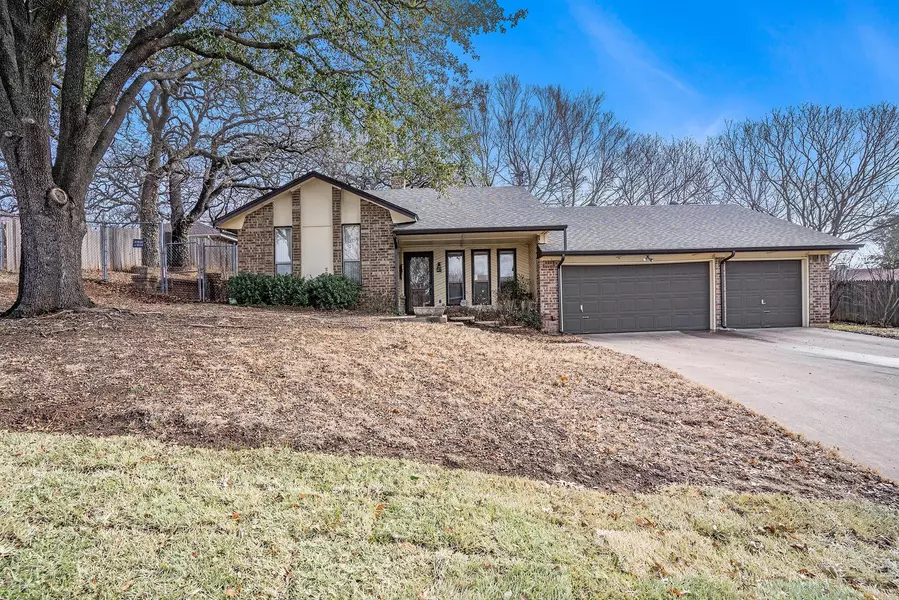 603 S Parkridge Drive, Mansfield, TX 76063