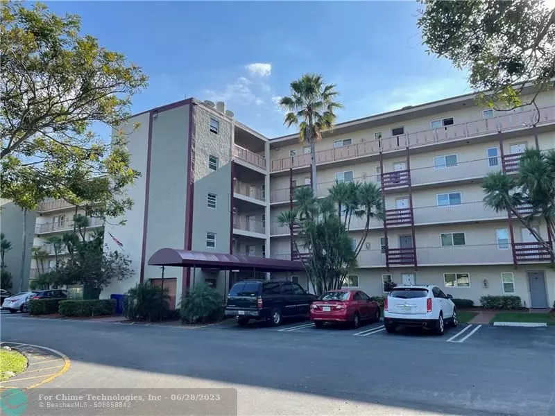 2216 N Cypress Bend Dr  #205, Pompano Beach, FL 33069