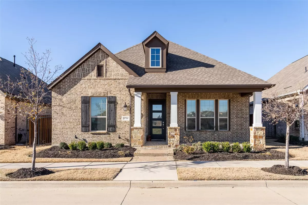 Arlington, TX 76005,4704 Blackwood Cross Lane