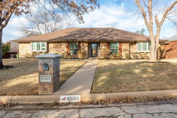 6509 Woodcreek Lane, North Richland Hills, TX 76180