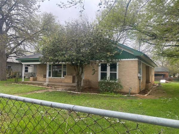 517 W Lamar Street, Alvord, TX 76225