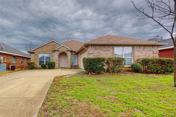 2804 Island Wren Drive, Mesquite, TX 75181