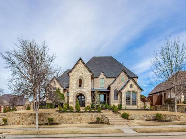 801 Sir Andred Lane, Lewisville, TX 75056