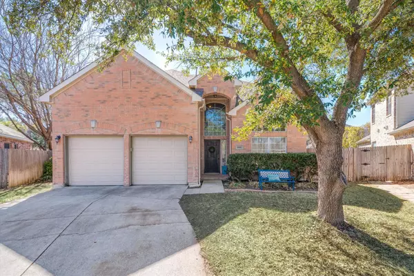 8001 Seneca Court, Fort Worth, TX 76137