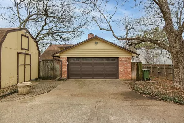 Arlington, TX 76013,1701 W Lovers Lane