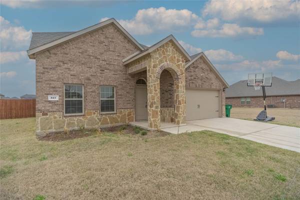 617 Nexus Drive, Waxahachie, TX 75165