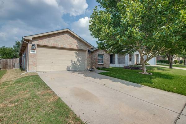 1633 Knight Trail, Little Elm, TX 75036