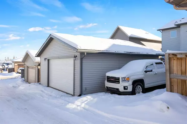 Fort Mcmurray, AB T9K 0R5,128 Waxwing Rise