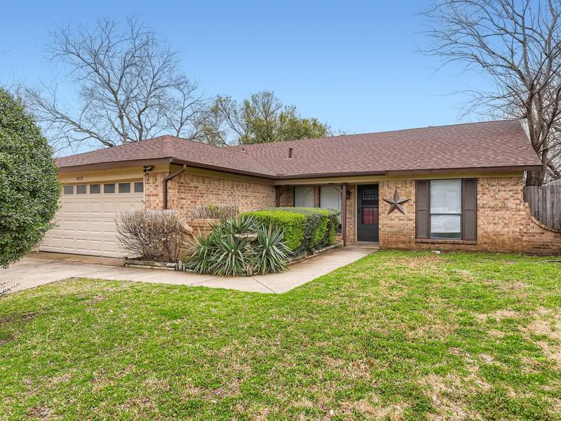 6512 Highview Terrace, Watauga, TX 76148