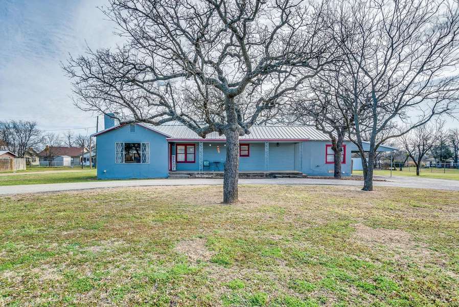 600 S Walnut Street, Eastland, TX 76448