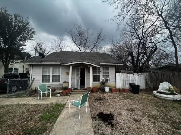 820 W Page, Dallas, TX 75208