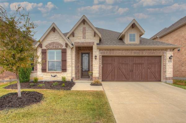 3221 Lakewood Bluffs Trail, Lewisville, TX 75010