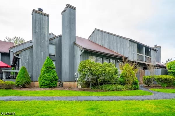 303 Gemini Dr #4C, Hillsborough Twp., NJ 08844
