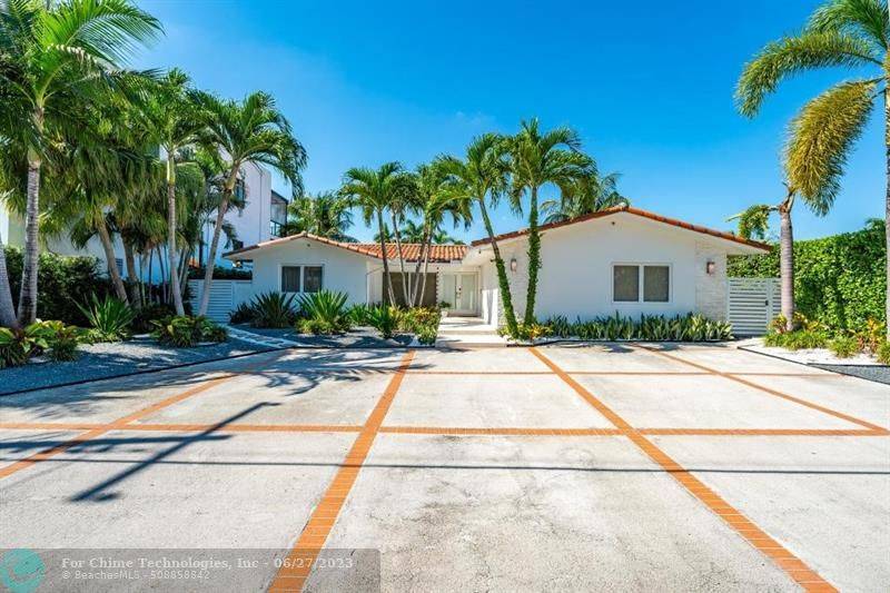 North Miami, FL 33181,1962 NE 119th Rd