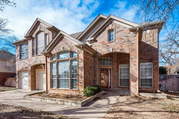 2528 Crestwood Drive, Burleson, TX 76028