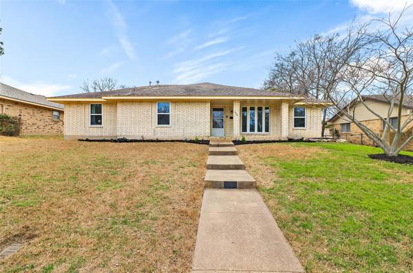 622 Little Creek Drive, Duncanville, TX 75116