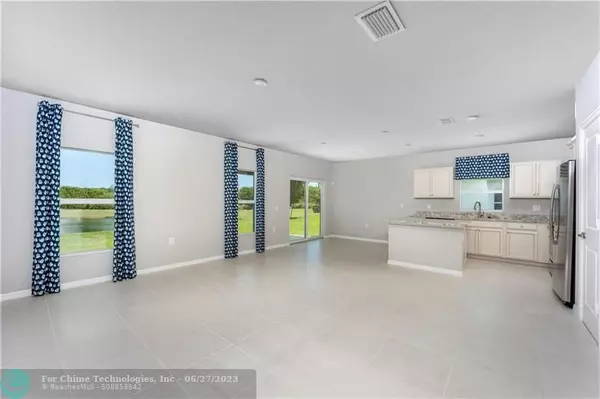 Fort Pierce, FL 34981,3512 Carriage Pointe Cir