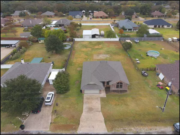 Granbury, TX 76048,605 Parker Lane