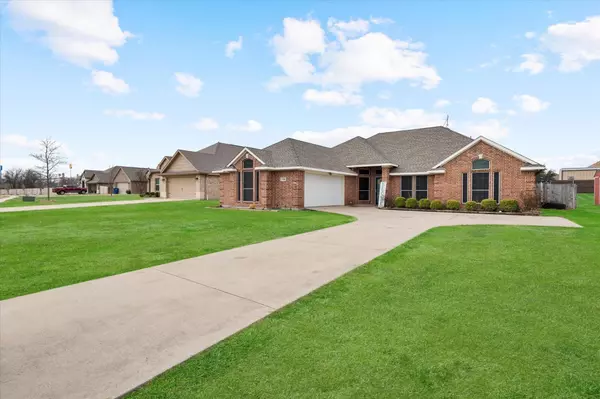 1506 Golden Spike Drive, Ennis, TX 75119