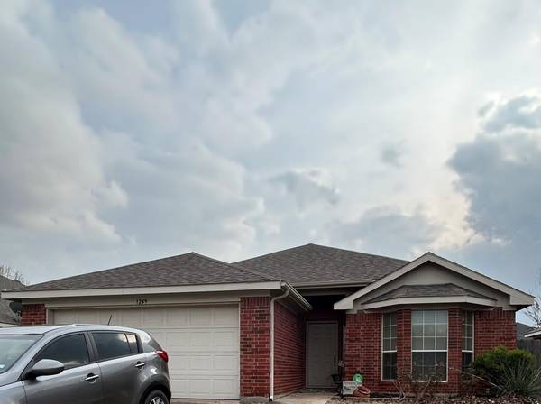 1249 Meadow Glen, Crowley, TX 76036