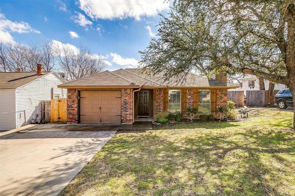 5025 Kessler Road, River Oaks, TX 76114