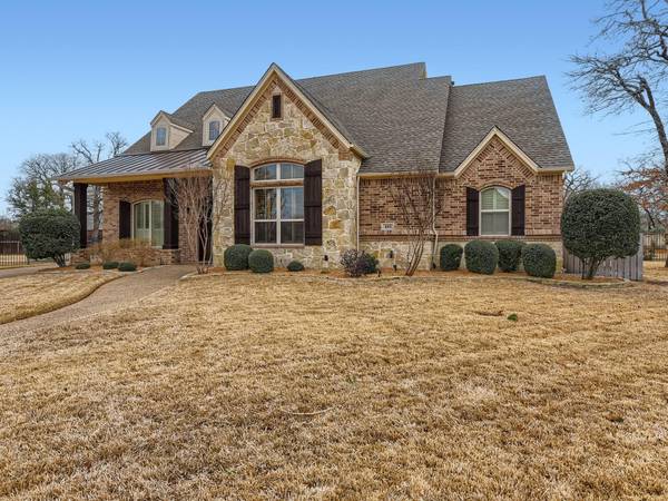 401 Hunter Bend Drive,  Mansfield,  TX 76063