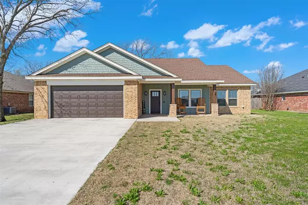 1207 N Reagan Street, West, TX 76691