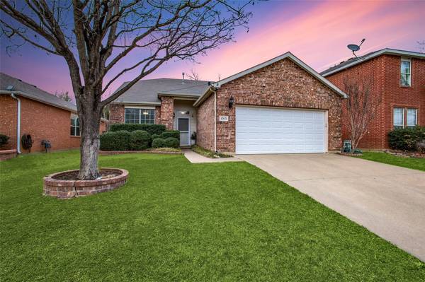 12621 Black Cherry Lane, Fort Worth, TX 76040