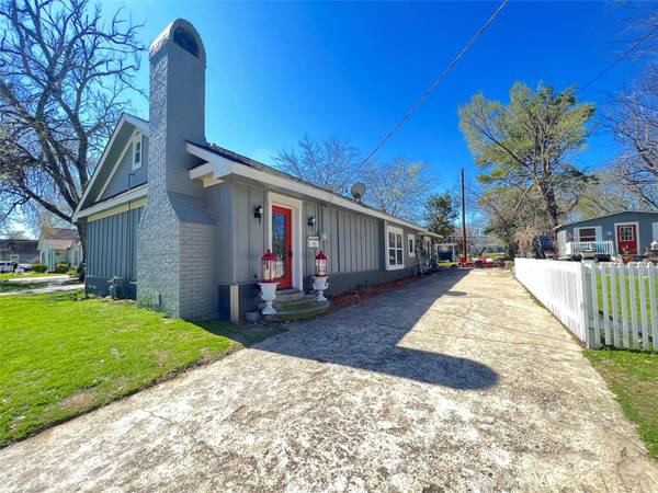 141 Locust Street N, Sulphur Springs, TX 75482