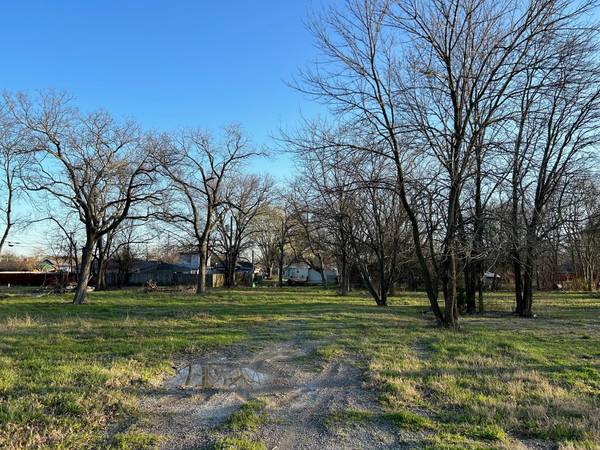 209 E Thomas Street, Leonard, TX 75452