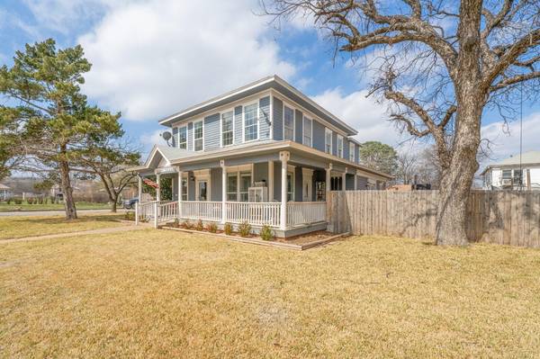 720 W Pecan Street, Coleman, TX 76834