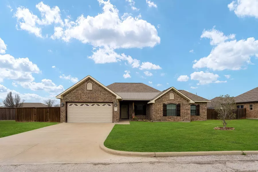 302 W Alene Drive, Mabank, TX 75147