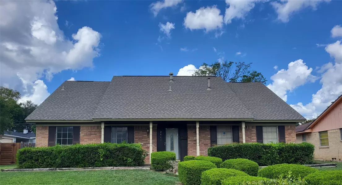 2461 Club Manor Drive, Dallas, TX 75237